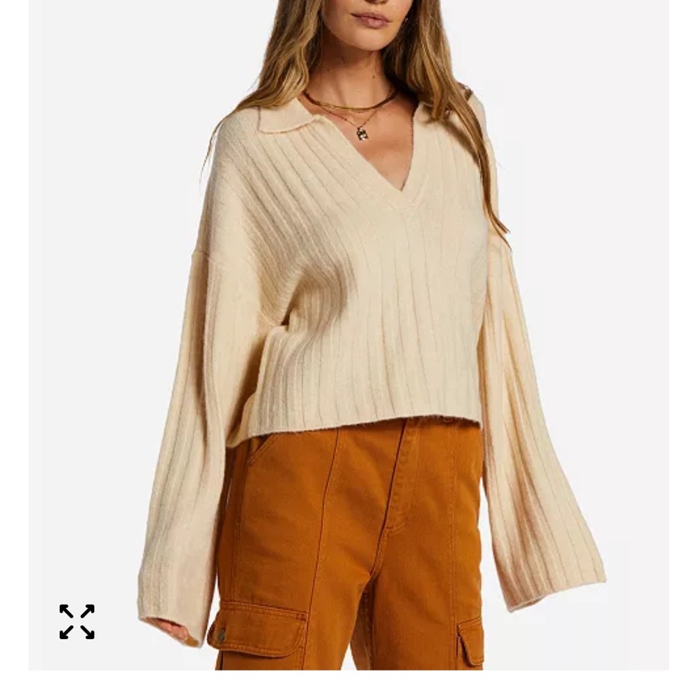 Billabong Cream V-Neck Cropped Sweater